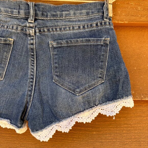 Forever 21 Girls Lace Trim Denim Jean Shorts Size M - Picture 6 of 7
